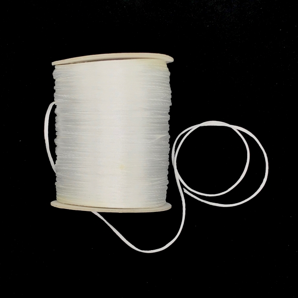 Шнур атласный нейлоновый плетеный 2мм TB-205 (101)